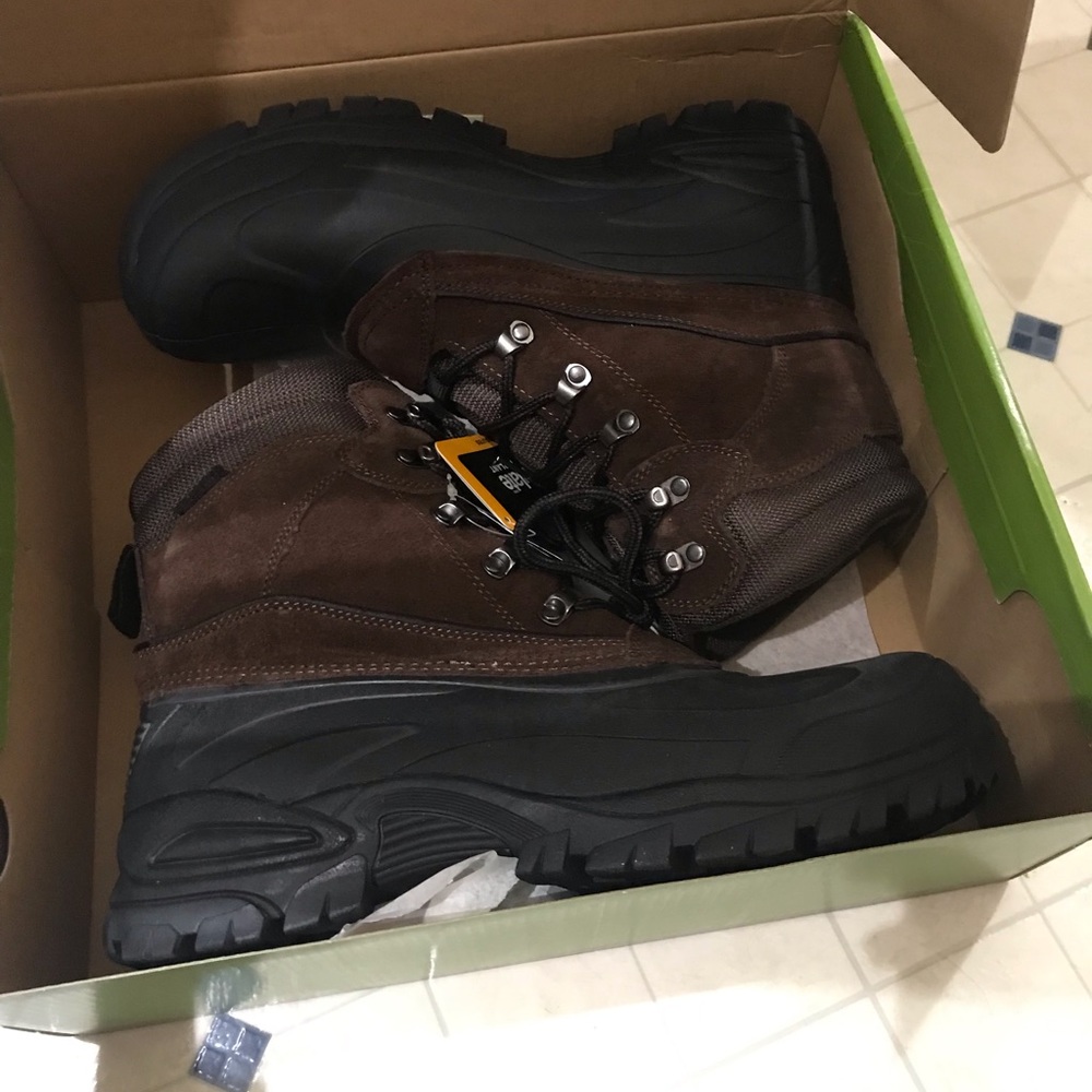 Men’s snow shoes